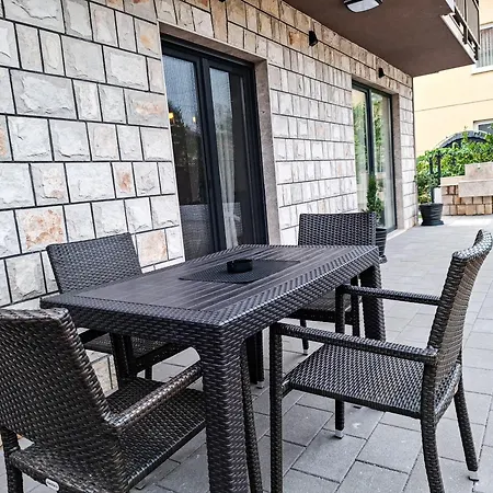 Divna Apartment
